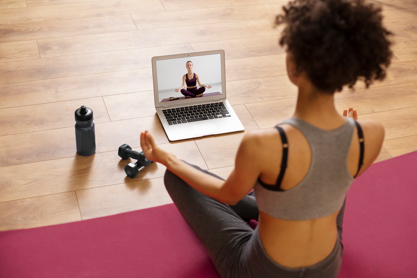 Online-Yogakurs